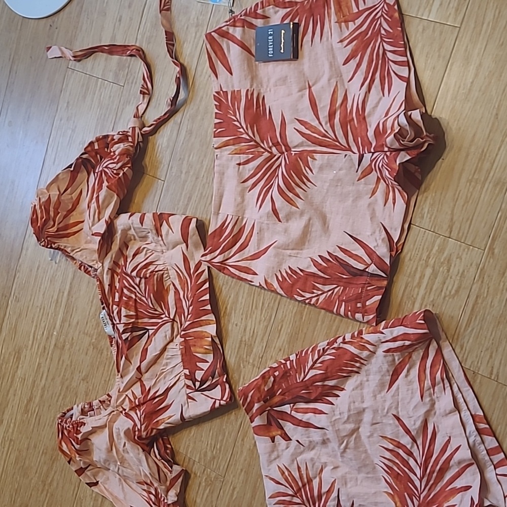 Super Cute**Summer Set With 2 Pair Of Pants M & L - image 3